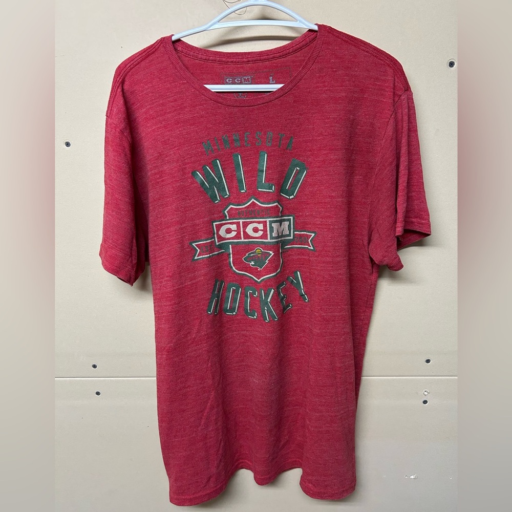 2/$30⚡️- SHIRT | Men’s CCM NHL Minnesota Wild shirt size large